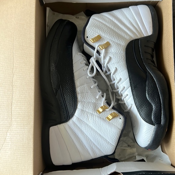 Air Jordan 12 Retro ‘Taxi’ 2013 - Picture 1 of 6
